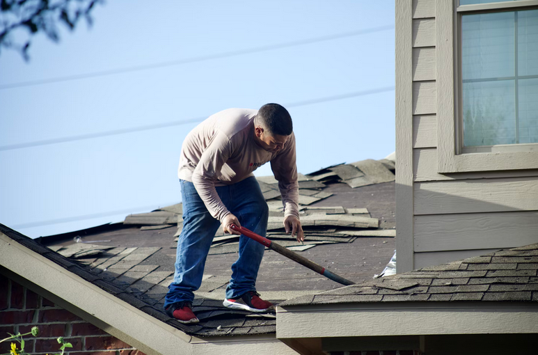 How Professional Roofers Fix Them